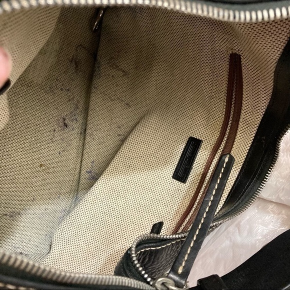 Dooney and Bourke black leather zipper bag - Picture 11 of 15